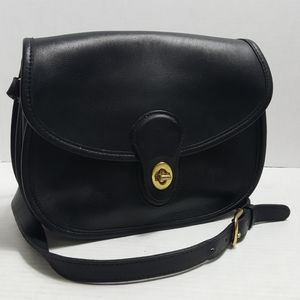 Vtg Coach Prairie black leather flap bag crossbody